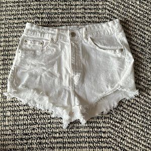 Zara White high rise jean shorts